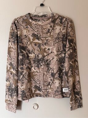 Aeropostale XS Camo-Print Ribbed Crewneck in Brown and Taupe